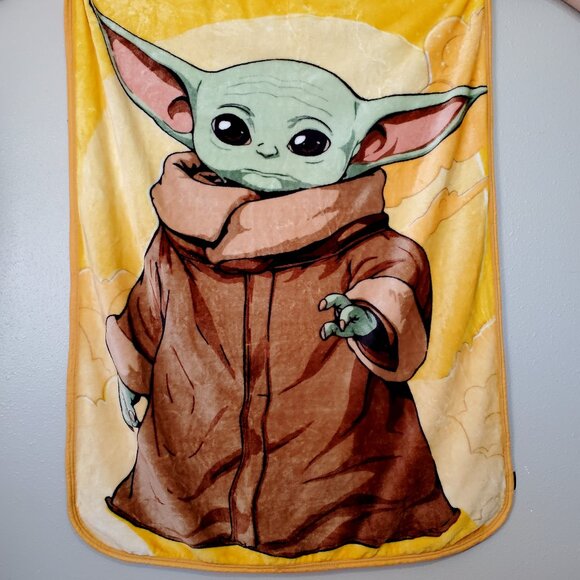 Star Wars Grogu Baby Yoda The Child The Mandalorian Plush Throw Blanket - Picture 1 of 6